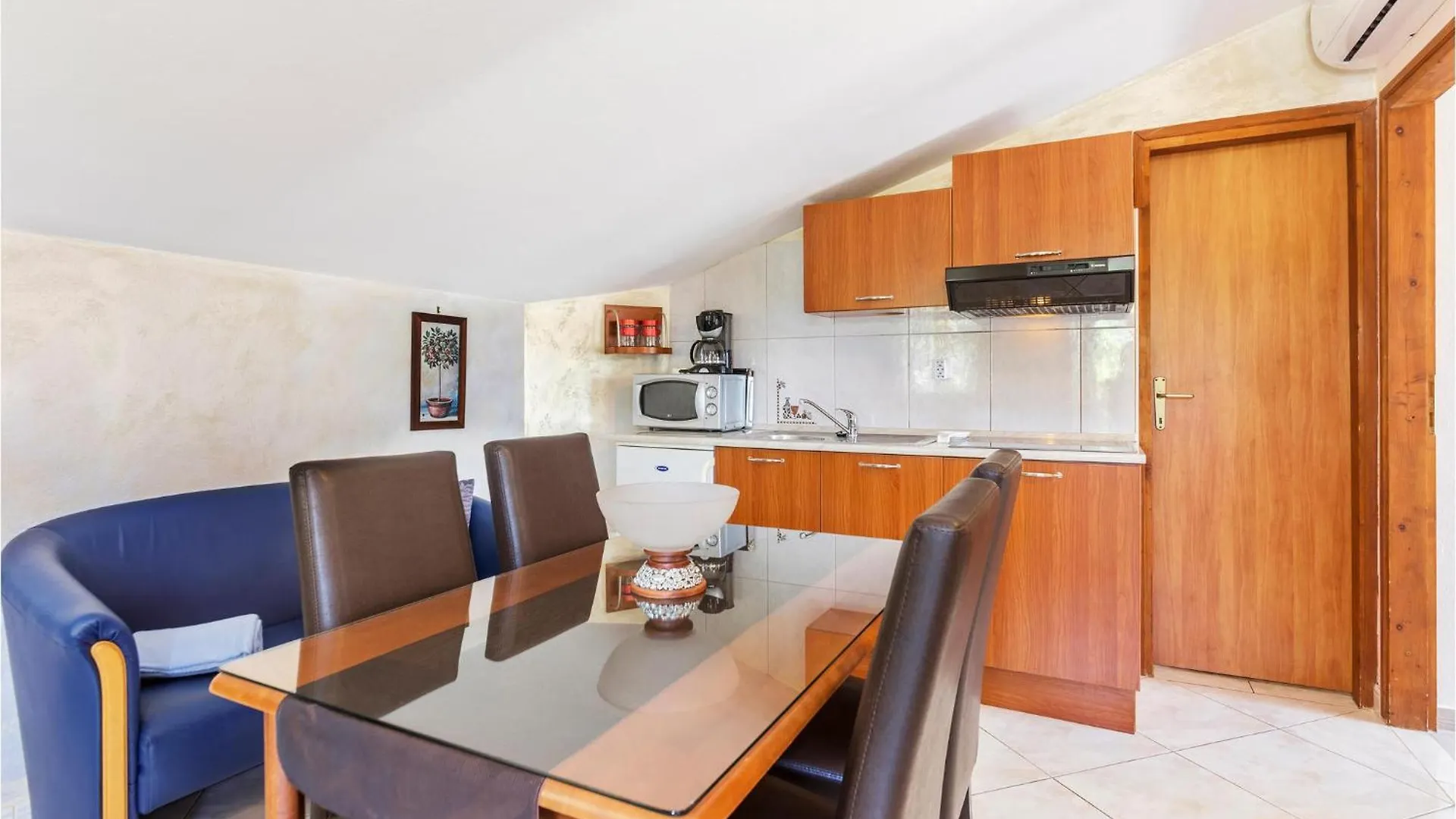 Beautiful Apartment In Porec With Kitchen
